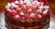 Torcik brownie z malinami
