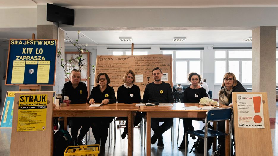Gimnazjum kończą dziś ostatni uczniowie. W atmosferze niepewności i debaty