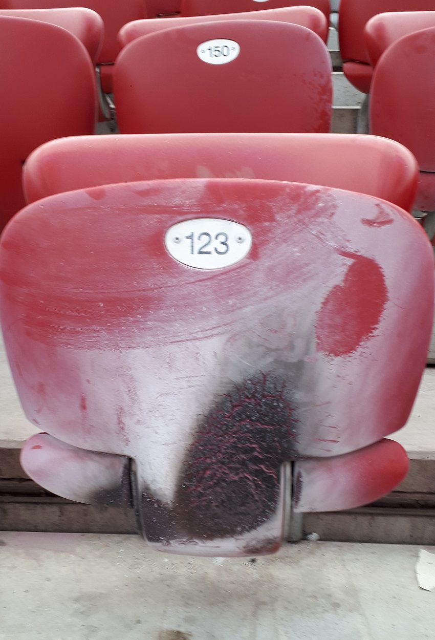 Kibice zdewastowali Stadion Narodowy 