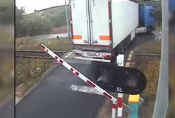 Szokujące nagranie. Pociąg z ogromną siłą uderzył w ciężarówkę