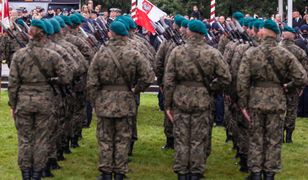 Wrocław. Bunt podchorążych na uczelni. Petardy i słoiki z moczem