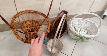 Przetrzyj tym koszyczki wiklinowe, a na Wielkanoc będą jak nowe