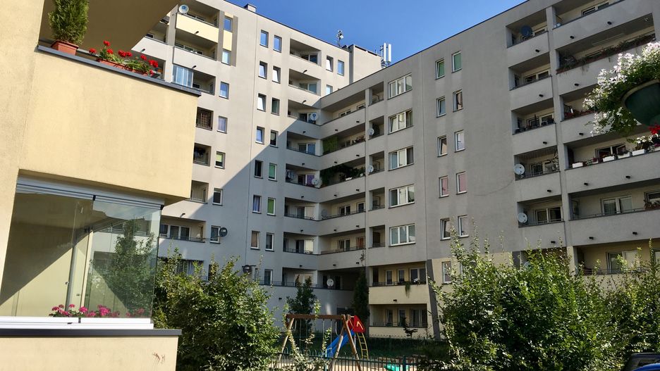 W budynku przy ul. Piaskowej 9 popełniono "poważne błędy projektowe"