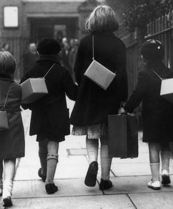 "Wrócę, gdy będziesz spała". Dzieci Holocaustu opowiadają, co przeszły