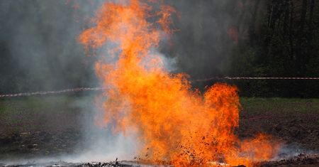Erupcja ropy i gazu w Sękowej. Teraz wójt chce uruchomić wydobycie