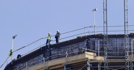 Ile zarabia się w budownictwie? Zobacz wyniki badania wynagrodzeń