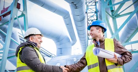 Kontrahent a podwykonawca budowlany – czym się od siebie różnią?