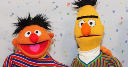 Bert i Ernie z "Ulicy Sezamkowej" są homoseksualną parą. Scenarzysta to potwierdza