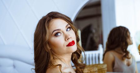 Maseczka na wielkie wyjście – tani sposób na efektowną przemianę