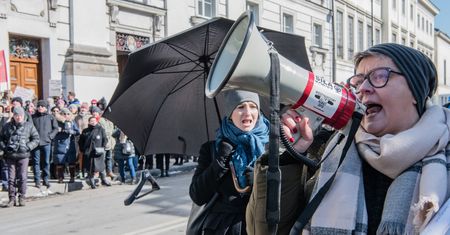 Tęczowa Matka Boska. Elżbieta Podleśna oskarża ministra o kłamstwo