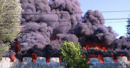 Duży pożar w Markowej koło Łańcuta. Ewakuowano kilkaset osób