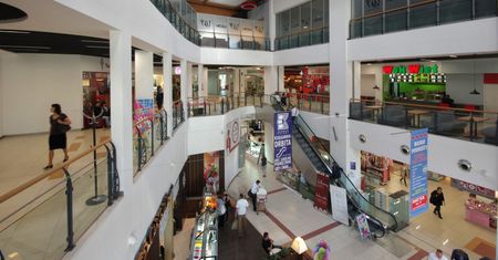 W niedziele w galeriach coraz mniej osób. Efekt zakazu