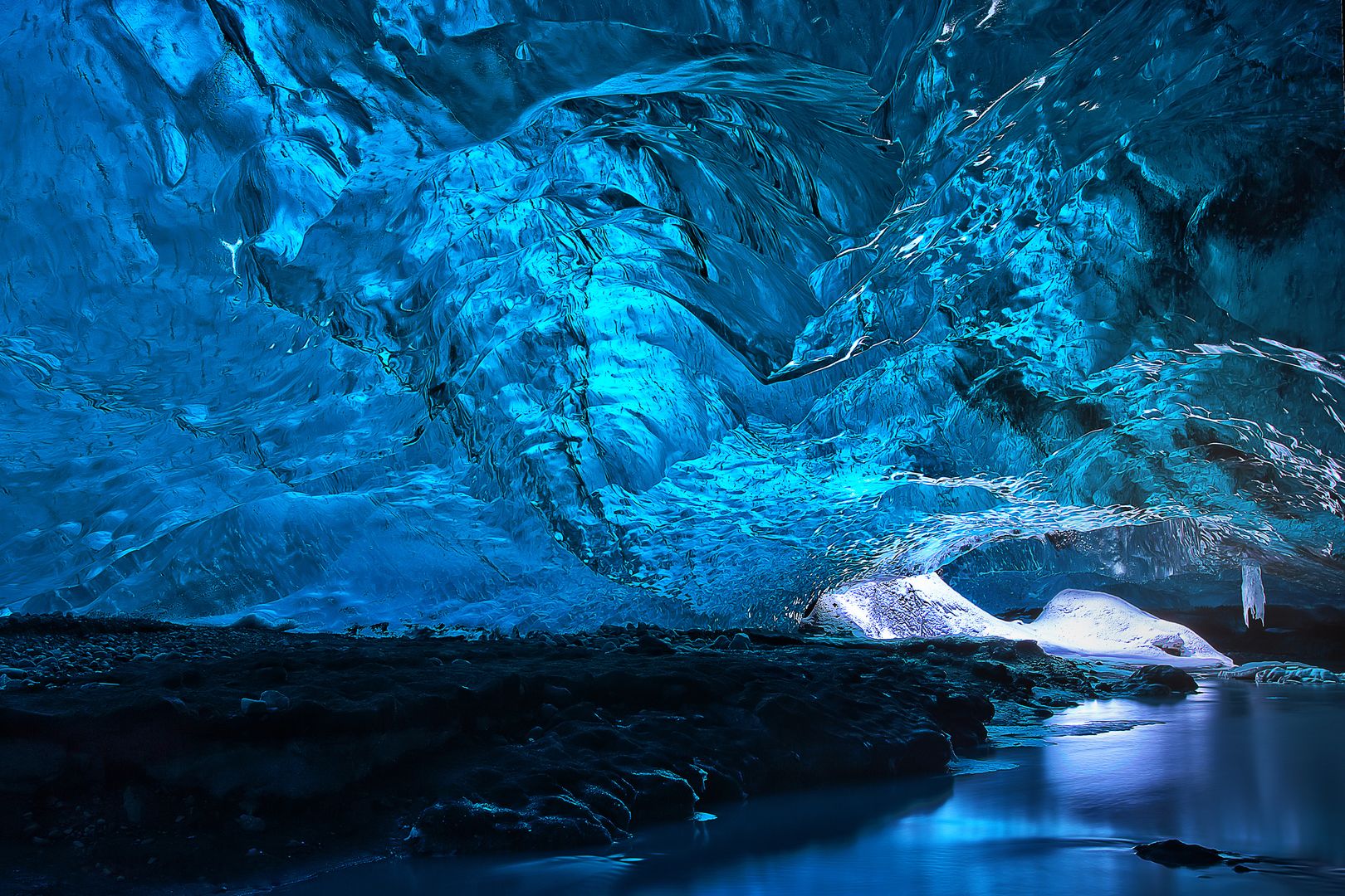 Odkryli ukryte życie w jaskiniach Antarktydy. "Szereg skomplikowanych form"