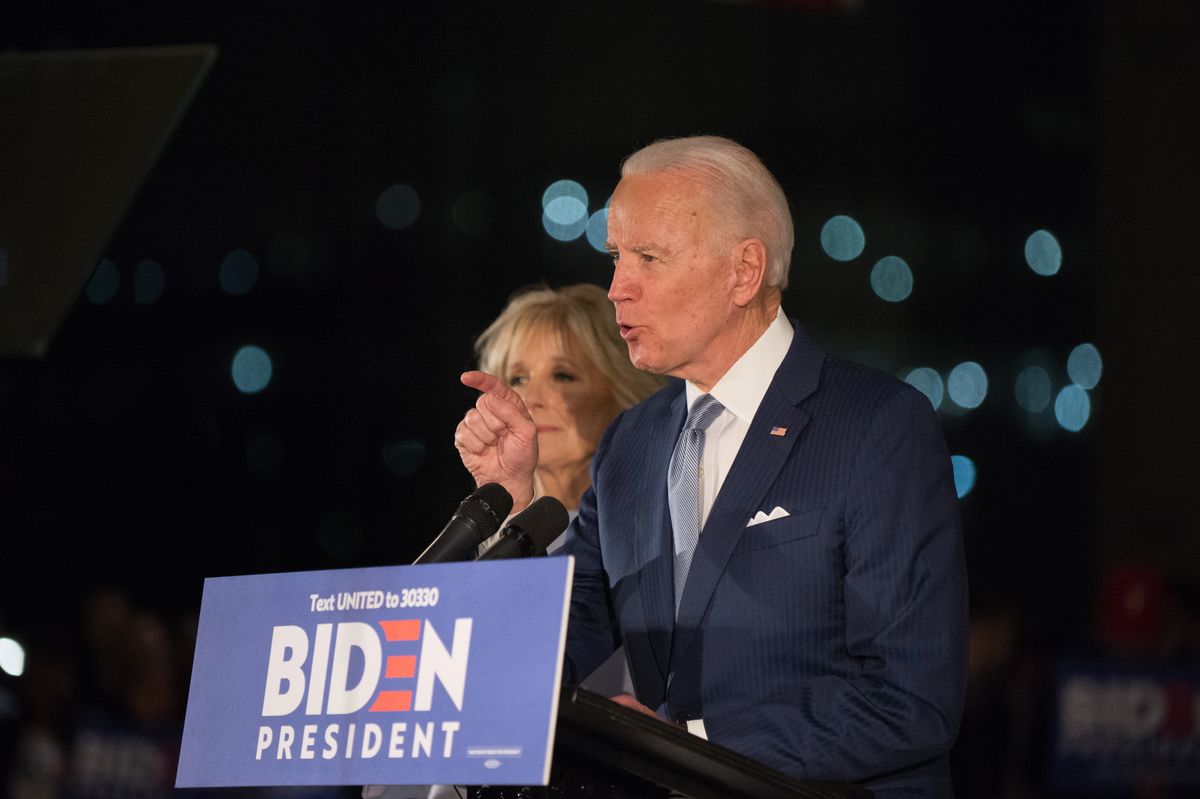 Joe Biden umacnia swoją pozycję w prawyborach. To najprawdopodobniej on zmierzy się z Trumpem