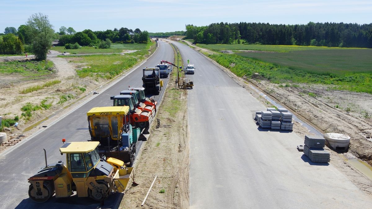Rząd dosypał w tym roku na drogi lokalne. Zdaniem opozycji po to, by wygrać wybory