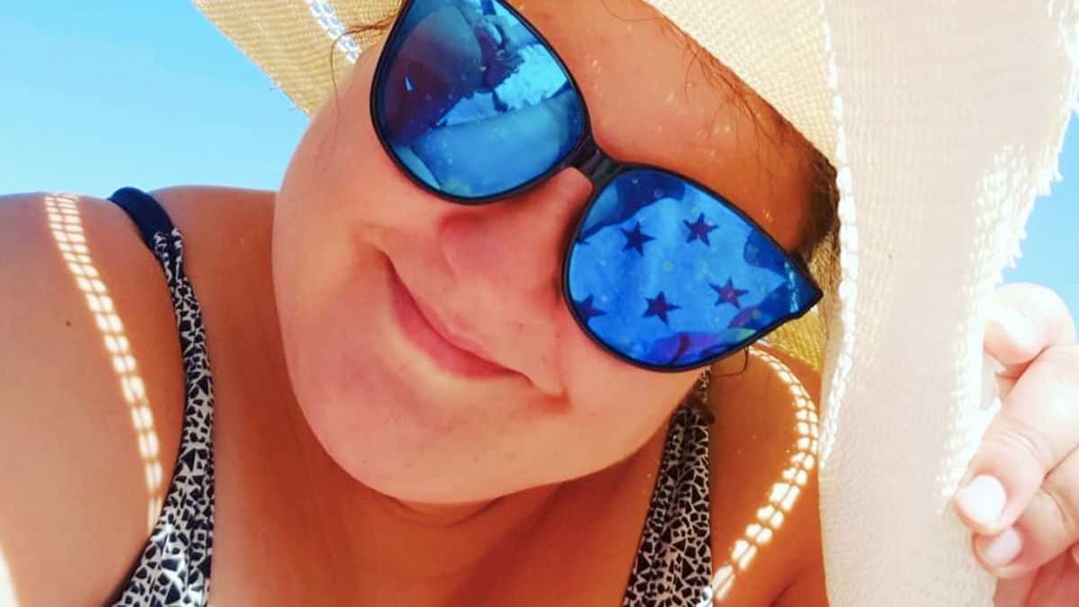 Dominika Gwit rozgrzała internet zdjęciem w bikini. Na plaży rozpala zmysły nie tylko swojego męża