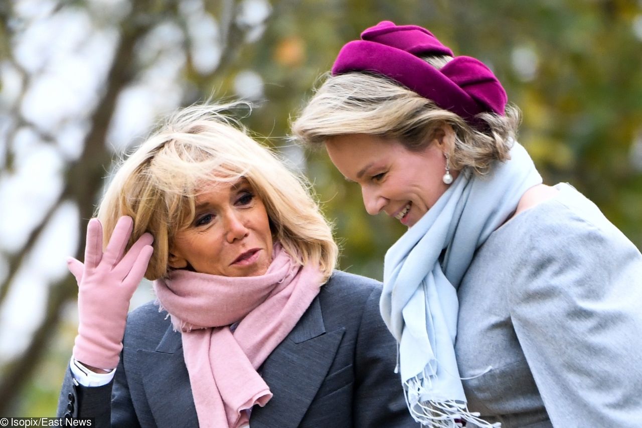 Brigitte Macron z królową Matyldą. Ich stylizacje diametralnie się różnią