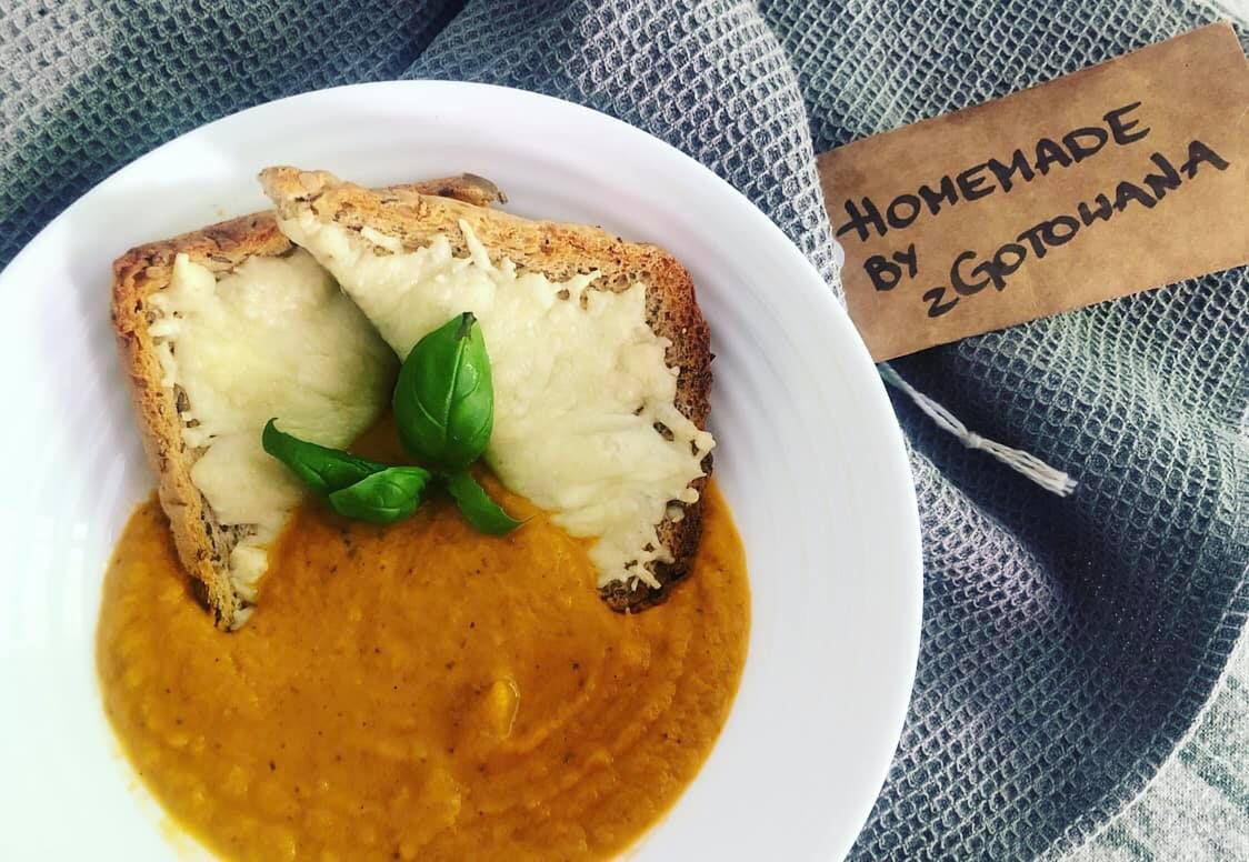 Kremowa zupa pomidorowa