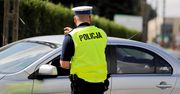 Pędził przez miasto i łamał przepisy. Potem dziękował policji za pomoc