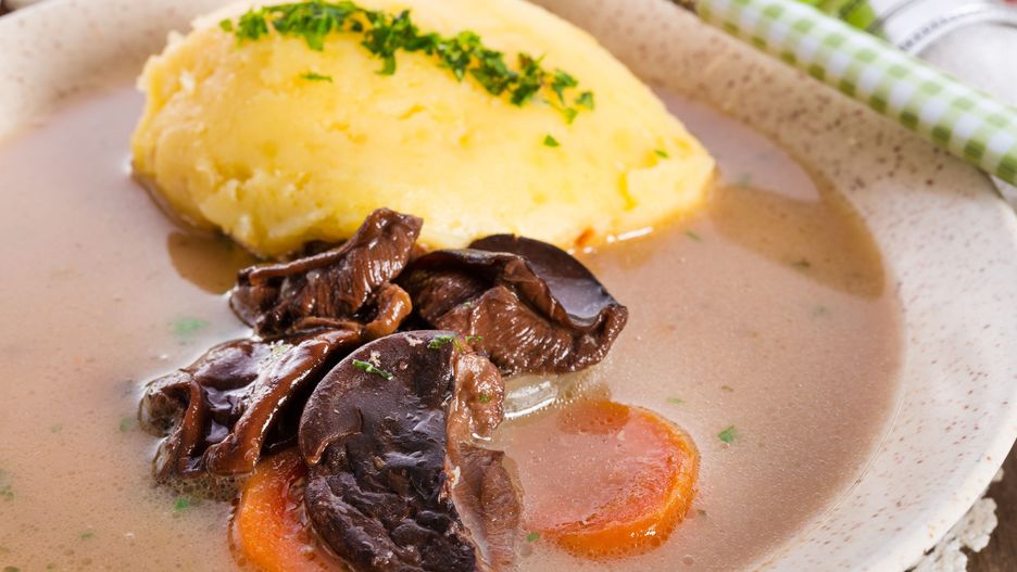 Zupa z leśnych grzybów. Aromatyczna i pełna smaku