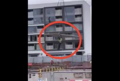 Poznań. Nagrano dramatyczną sytuację na budowie. Wiatr porwał płytę razem z człowiekiem