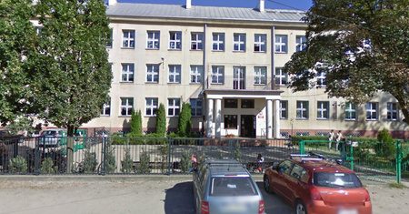 Ewakuacja szkoły podstawowej. 12-latka rozpyliła gaz pieprzowy w klasie