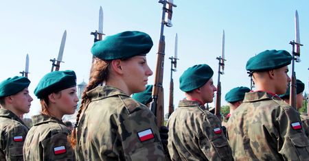 BBC pokazała materiał o polskich klasach mundurowych. Zwraca uwagę na "wzrost patriotyzmu"