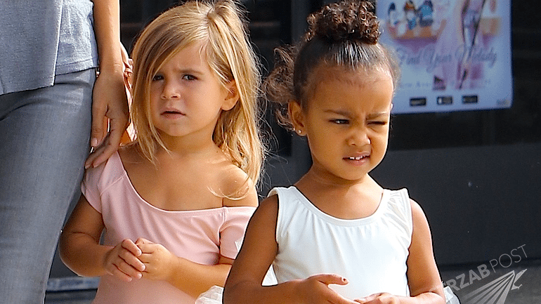 Penelope Kardashian i North West w szkole baletowej