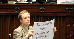 Poseł Nowak blokował mównicę
