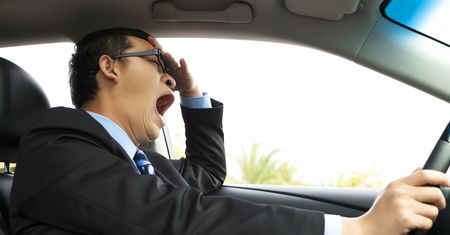 Kierowca zasnął za kierownicą. Popularne wideo zwraca uwagę na poważny problem