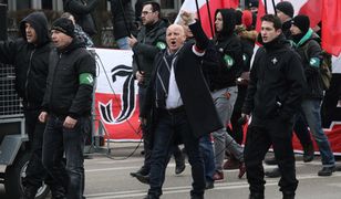 Marsz narodowców w Hajnówce. Policja musiała oddzielać demonstrantów