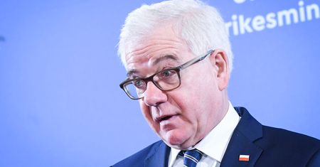 Szef MSZ Jacek Czaputowicz nie spotka się w Monachium z Siergiejem Ławrowem. Co z wizytami w Smoleńsku i Katyniu?