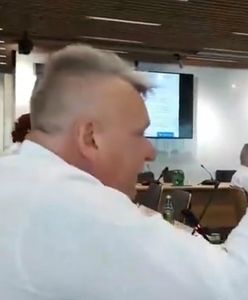 Rolnik przyszedł do Sejmu z konserwą wieprzową. "To nie jedzenie, to mina przeciwpiechotna"