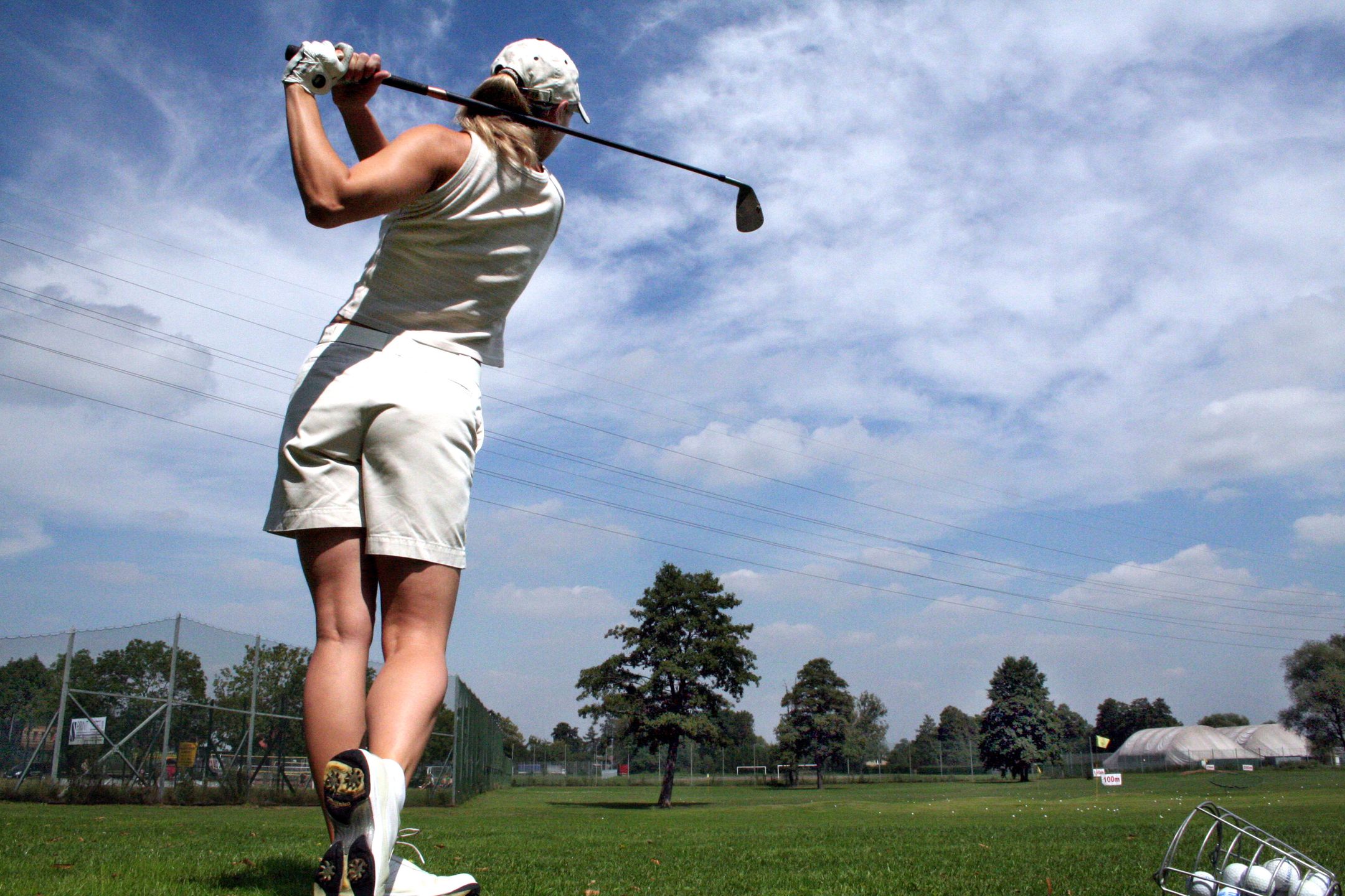 25-latka nie nosiła stanika do pracy w klubie golfowym