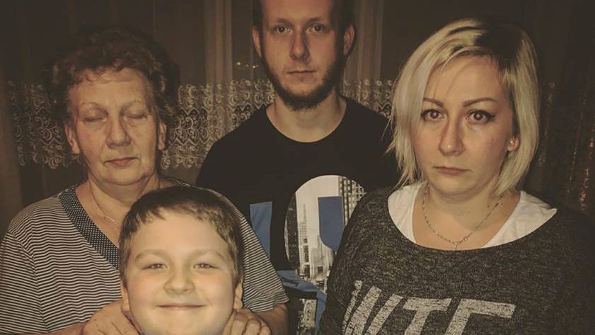 Tomasz Zoń z mamą, siostrą i siostrzeńcem. Ich rodzina jest w branży futrzarskiej od 40 lat.