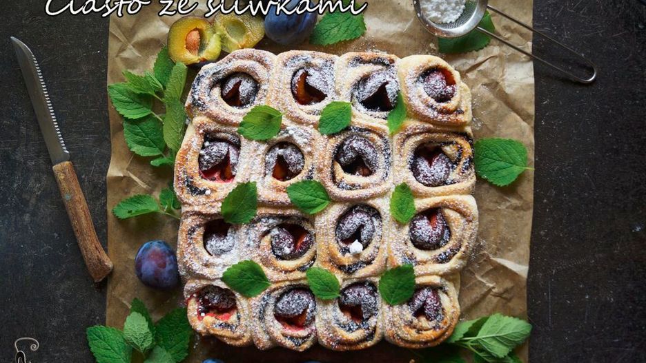 Drożdżowe ciasto ze śliwkami