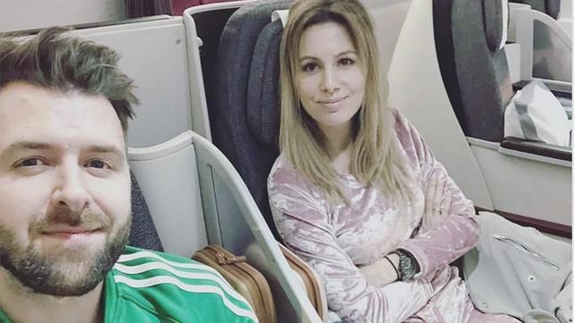 Agnieszka z Grzegorzem w samolocie