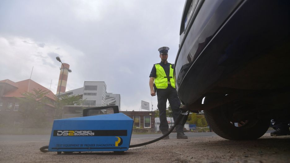 Policja prowadzi akcję "Smog" i sprawdza stan techniczny pojazdów