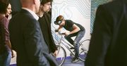 Uciekaj rowerem przed głodnym raptorem. Bike2VR – wirtualna rzeczywistość, która naprawdę działa