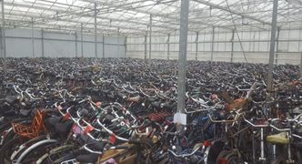 Polacy uwielbiają używane samochody z Niemiec. Pewien Łotysz chce, by pokochali też używane rowery z Holandii