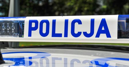 Małopolska. W Krzeszowicach przewróciła się cysterna. Droga jest zablokowana
