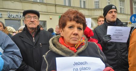 Katowiczanie protestują przeciwko zmianie nazwy placu. Nie chcą Kaczyńskich ani sejmowych obyczajów