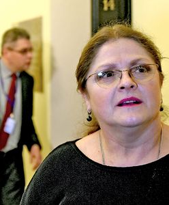 Krystyna Pawłowicz pisała o śmieciu na szyi. Bohater zdjęcia odpowiada posłance PiS