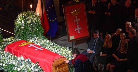 Pożegnanie Pawła Adamowicza. Wiec na Ołowiance