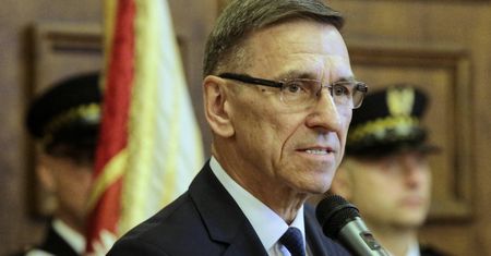 Urzędnicy do redukcji. Reformy PiS zmuszają samorządy do szukania oszczędności