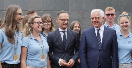 Czaputowicz: reparacje nie są zamkniętą kwestią