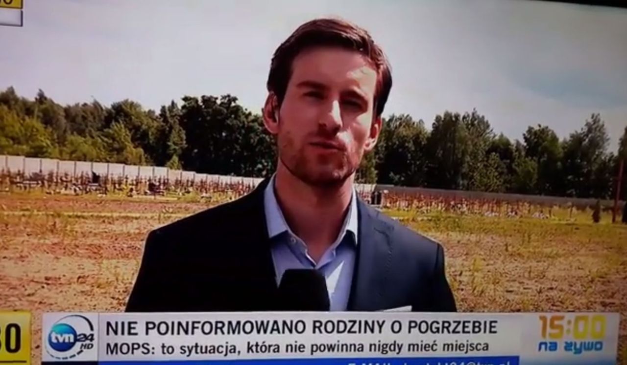 Wpadka Piotra Dąbrowicza przejdzie do historii. Widzowie pocieszają reportera TVN24