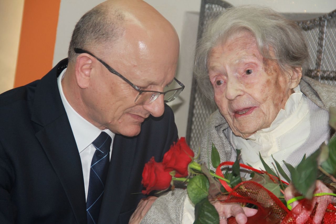 Miała 111 lat. Zmarła najstarsza kobieta w Polsce. "Zachwycała życiową mądrością"