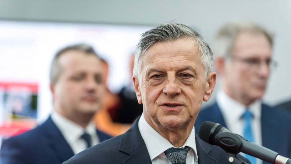 Andrzej Zybertowicz jest doradcą prezydenta i socjologiem oraz doktorem habilitowanym nauk humanistycznych