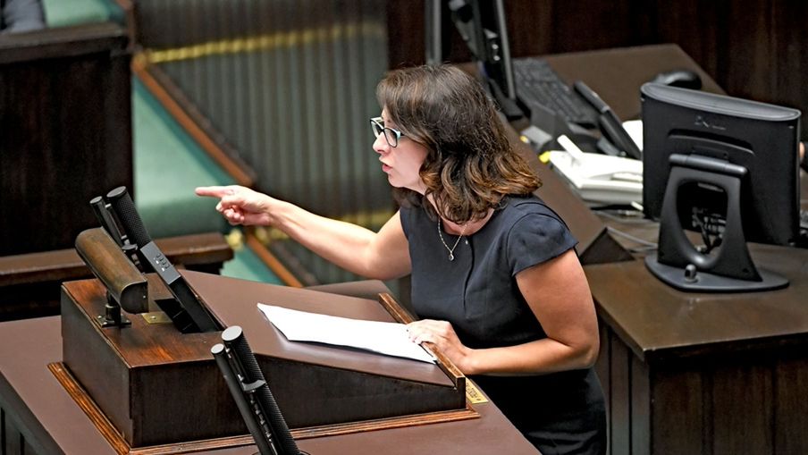 Po głosowaniu nad obywatelskimi projektami ws. aborcji na opozycję posypały się gromy